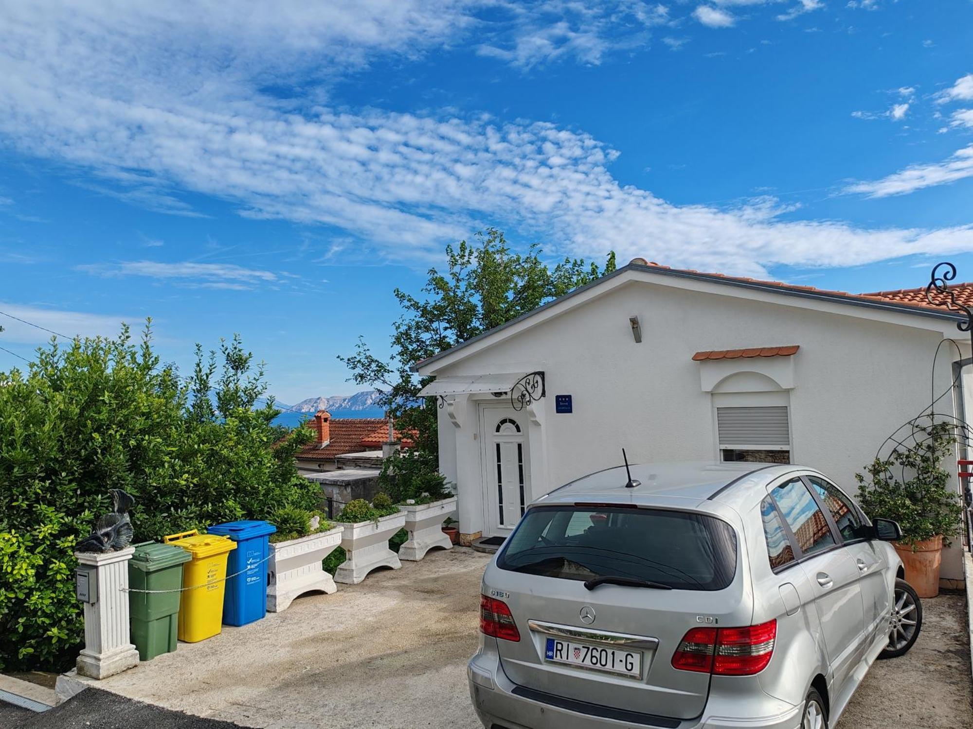 Art Gallery House With A Small Relaxing Pool Цриквениця Екстер'єр фото