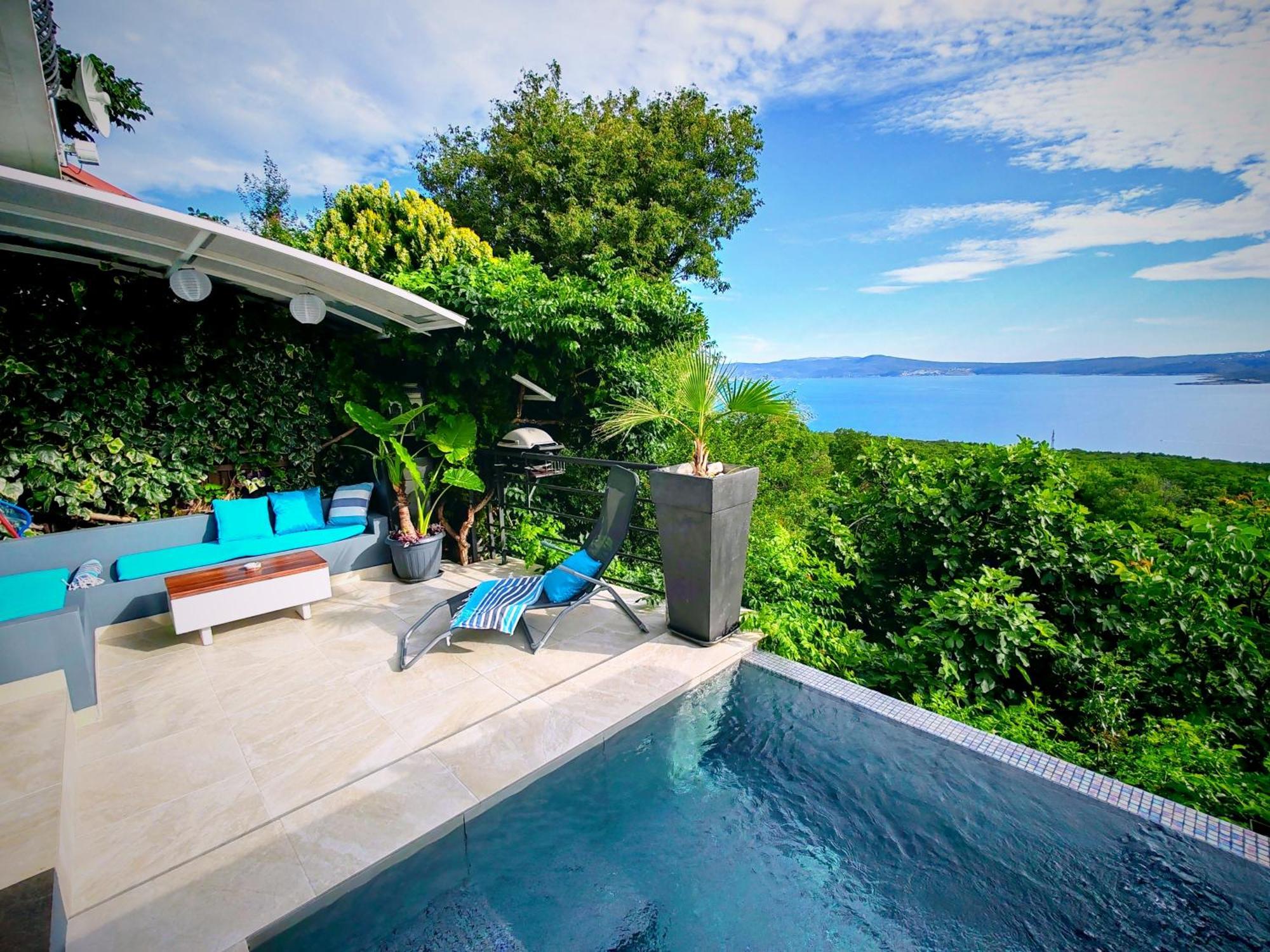 Art Gallery House With A Small Relaxing Pool Цриквениця Екстер'єр фото